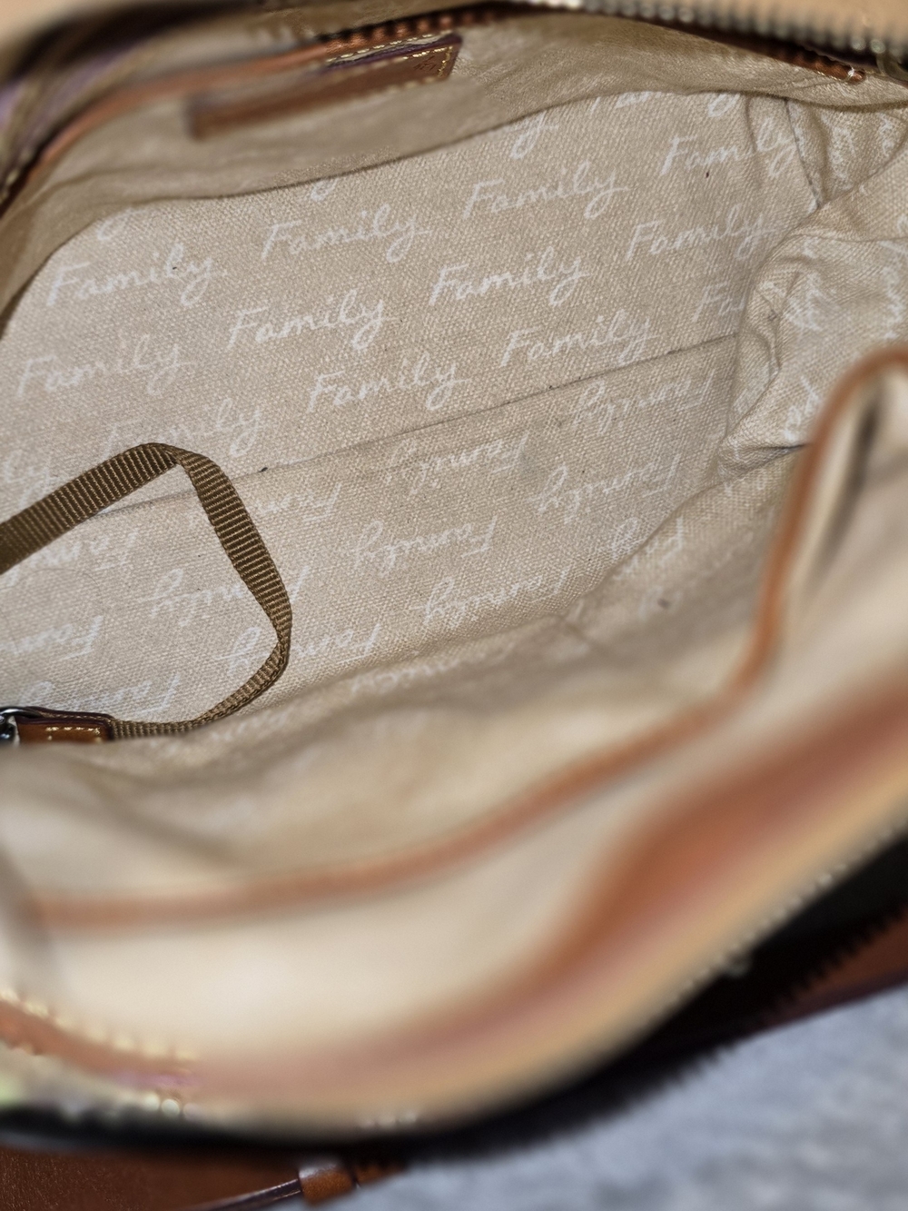 Dooney & Bourke Duck Dynasty HOBO camouflage - Picture 6 of 10